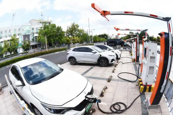我國電動汽車充電基礎設施總數達到1734.8萬個